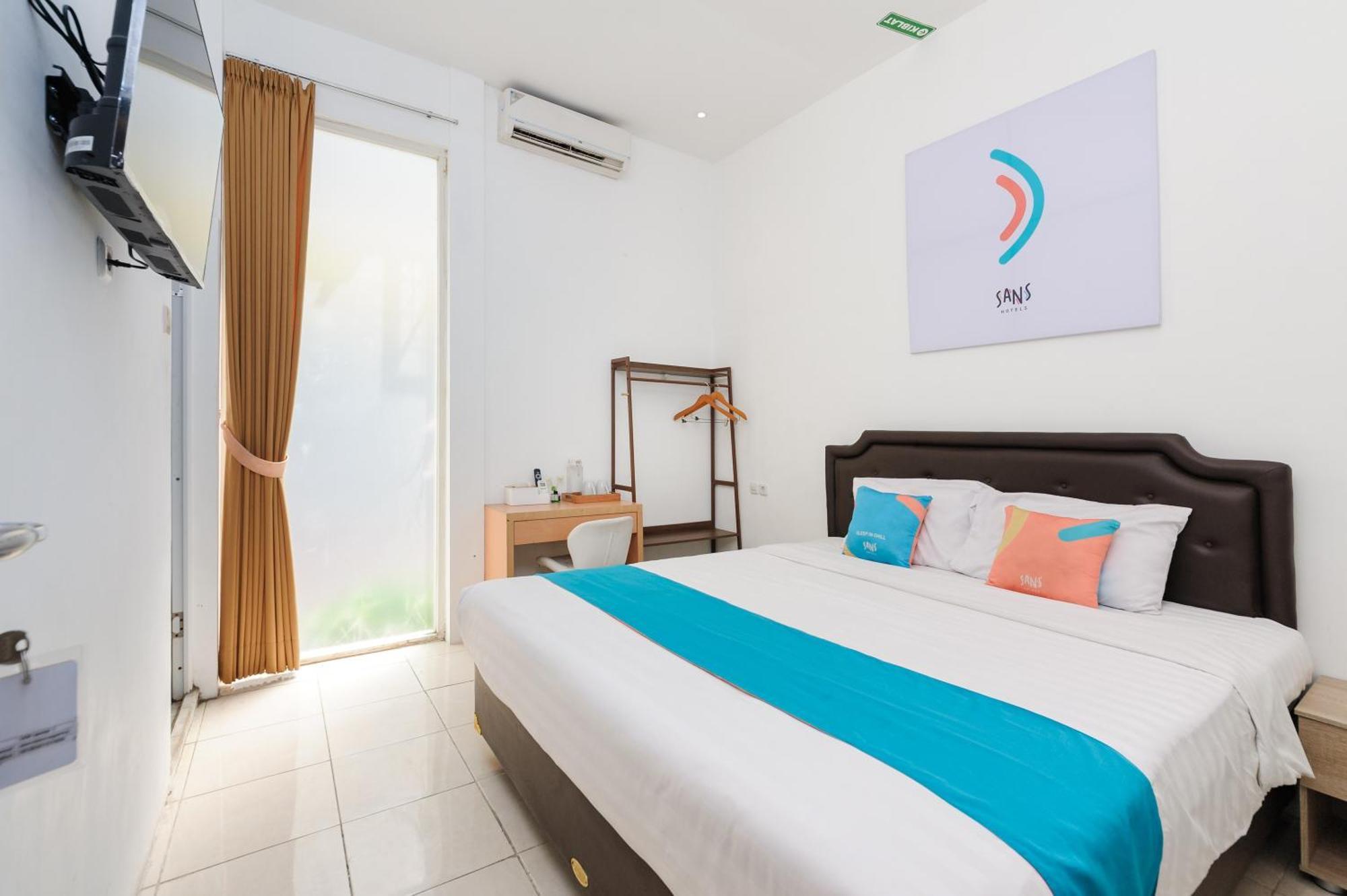 Sans Hotel La Vida Malang Ngadipuro Exterior foto